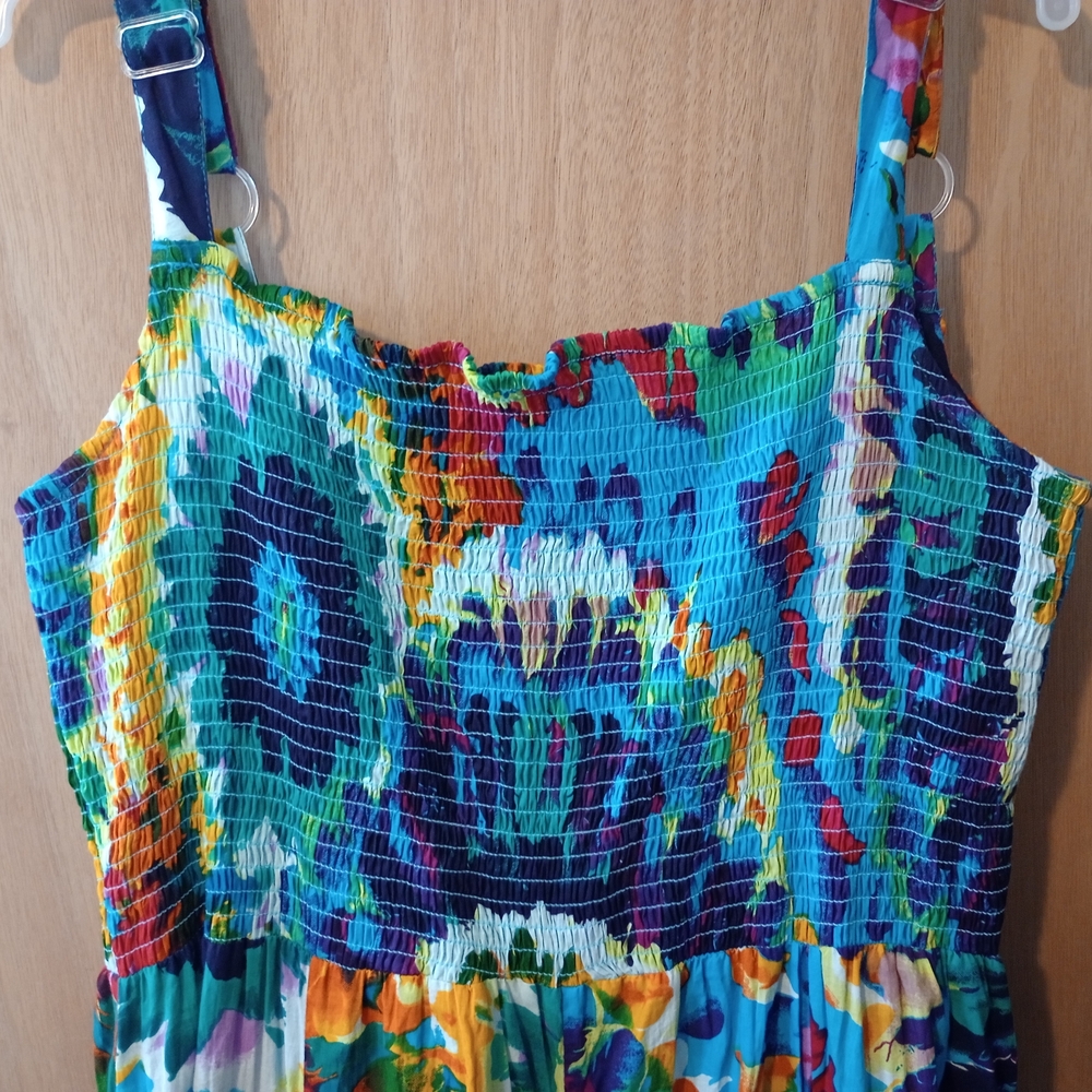 Colorful Sleeveless Dress - Picture 3 of 7
